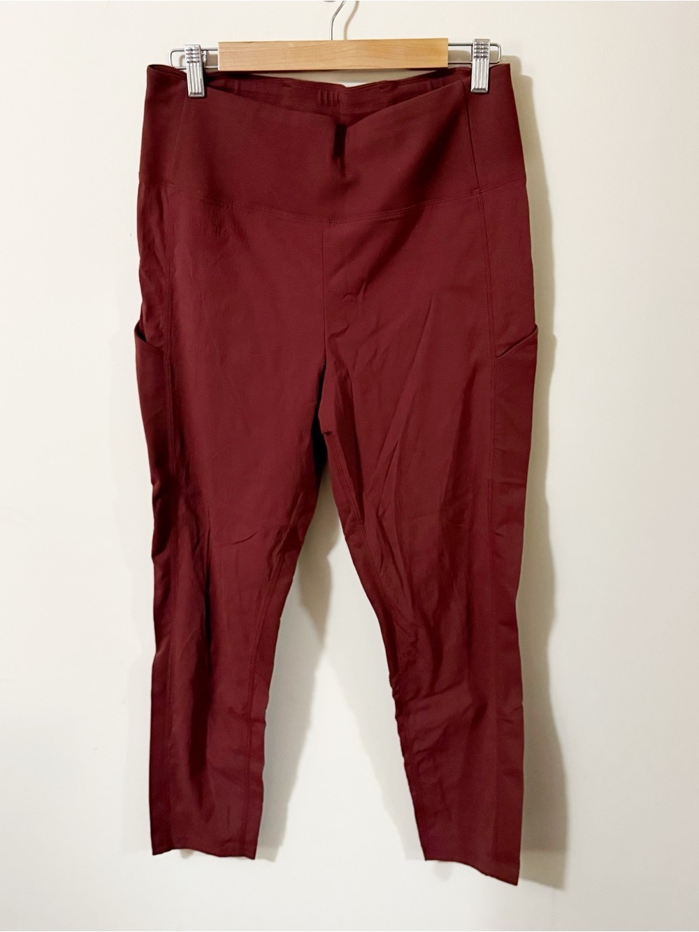 Athleta Trekkie Hybrid Crop Tight Size 12 Pockets Womens Activewear Gym Running